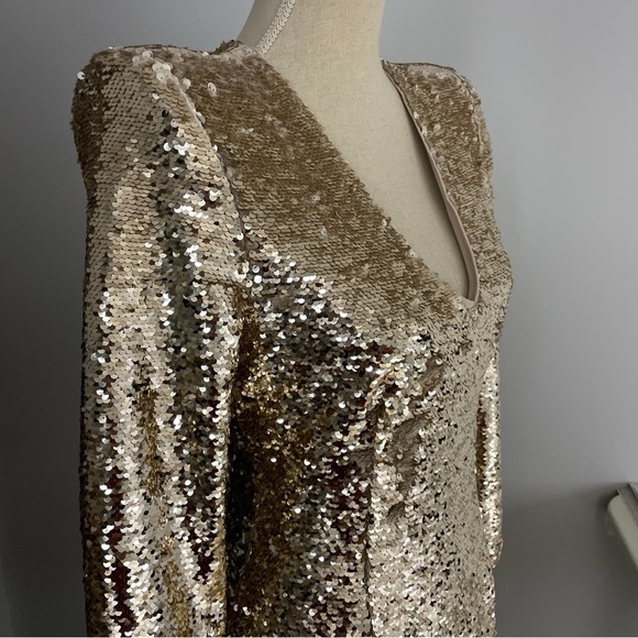 ASTR the Label Sequins Mini Dress Gold Size Medium Lined Long Sleeve Cocktail - Picture 4 of 12